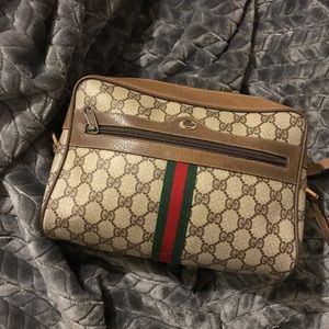 Vintage Gucci camera bag